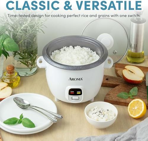Small white six cup rice cooker — photo 4